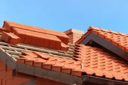 Pose et rénovation de toiture en tuiles à Moulis-en-Médoc